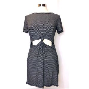 Honey Punch Knot It Front Twist Knot T-Shirt Dress Black & White Striped Size S